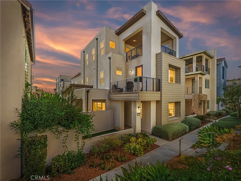 111 Spiral, Irvine, CA 92618