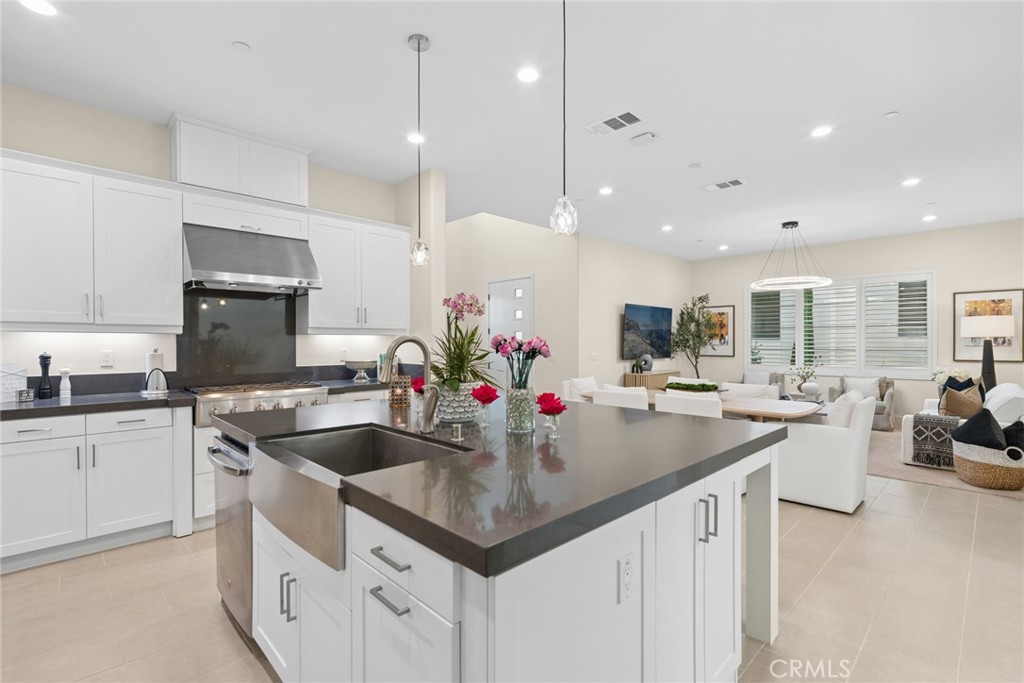 111 Stellar, Irvine CA 92618 - photo 2