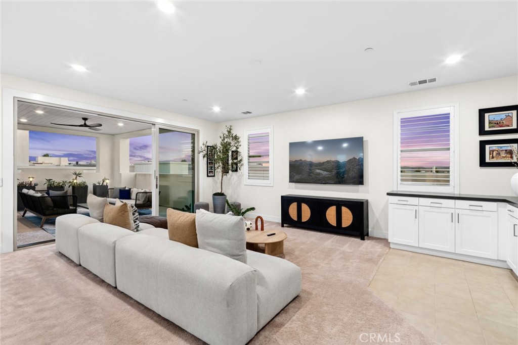 111 Stellar, Irvine CA 92618 - photo 34