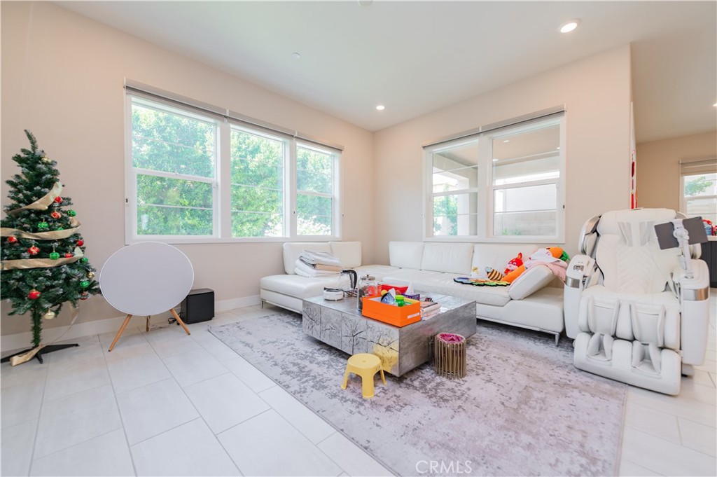 111 Swift, Irvine CA 92618 - photo 15