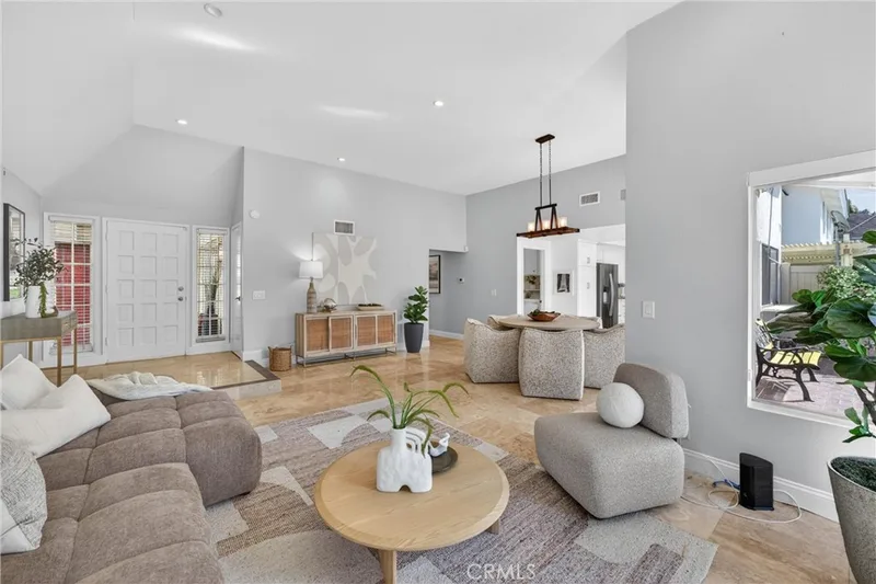 111 W Yale, Irvine, CA 92604