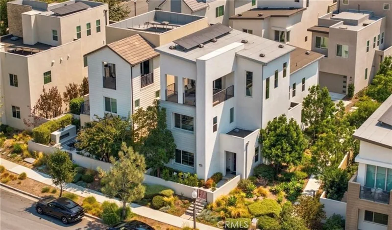 112 Character, Irvine, CA 92618