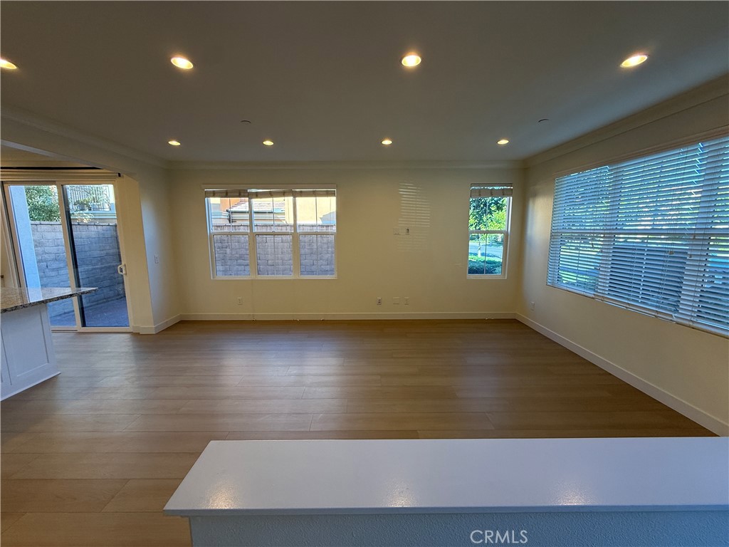 112 Crescent Moon, Irvine CA 92602 - photo 4