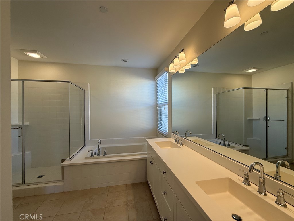 112 Crescent Moon, Irvine CA 92602 - photo 16