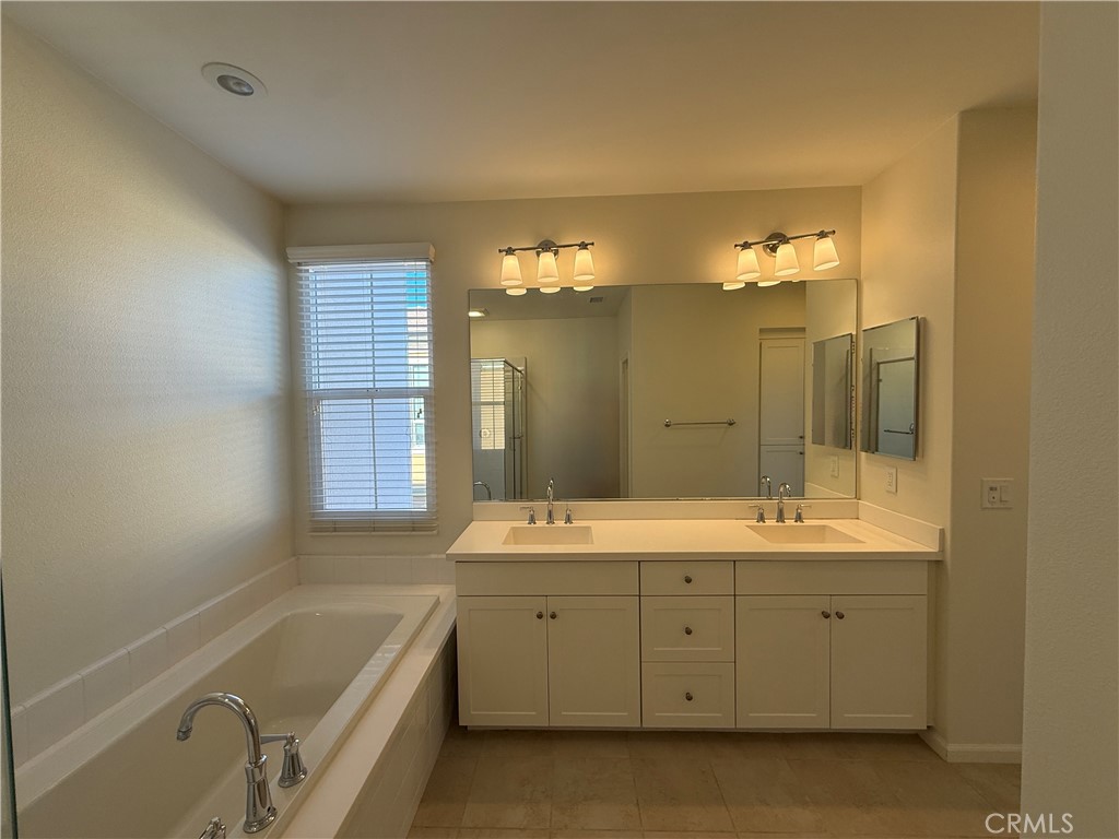 112 Crescent Moon, Irvine CA 92602 - photo 18