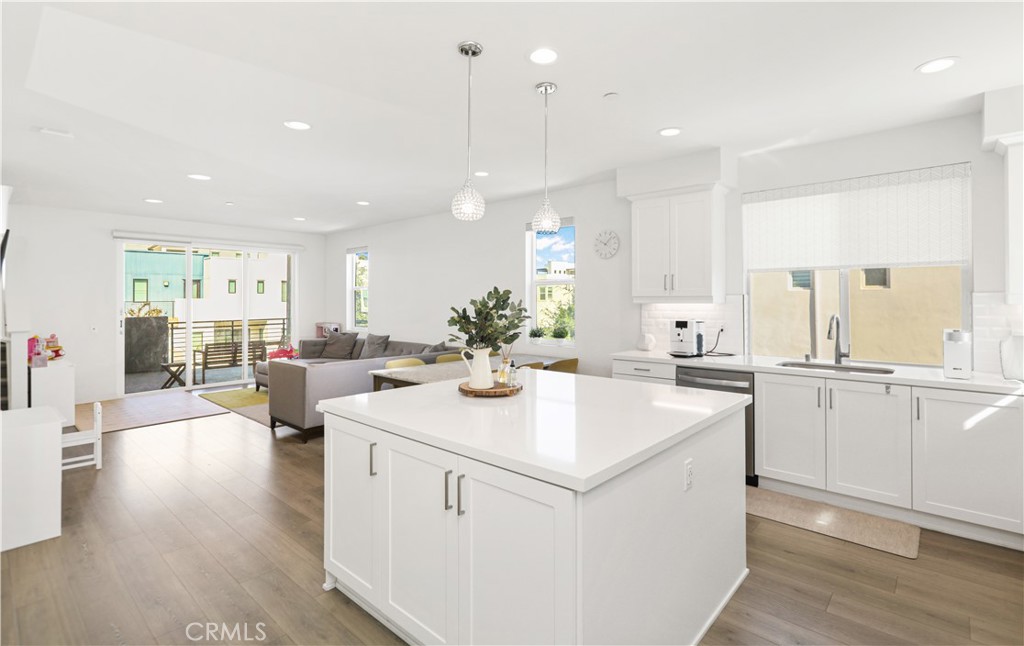 112 Novel, Irvine CA 92618 - photo 8