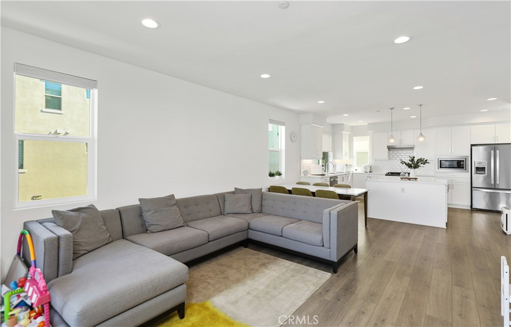 112 Novel, Irvine CA 92618 - photo 12