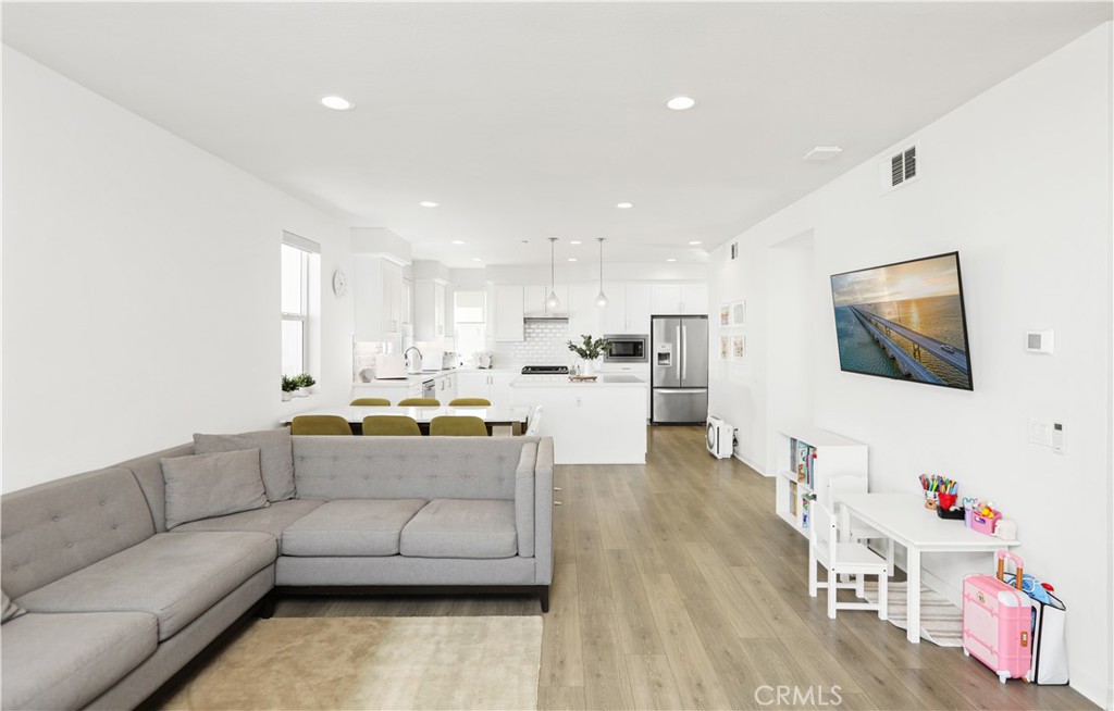 112 Novel, Irvine CA 92618 - photo 14