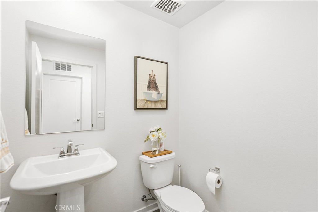 112 Novel, Irvine CA 92618 - photo 16