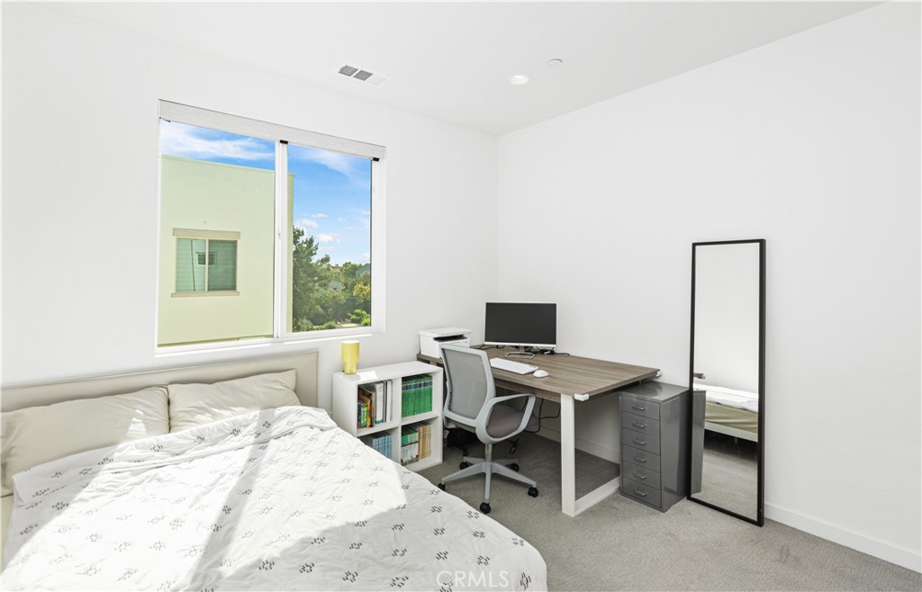 112 Novel, Irvine CA 92618 - photo 19