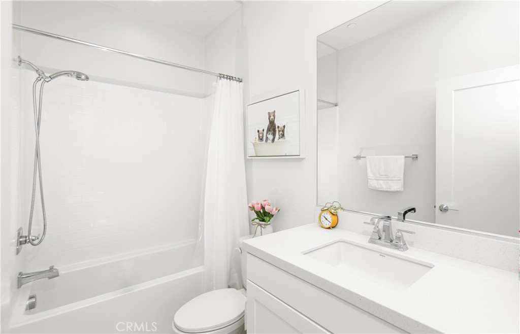 112 Novel, Irvine CA 92618 - photo 20