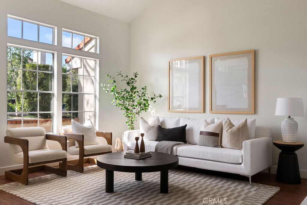 112 Oxford 42, Irvine CA 92612 - photo 1