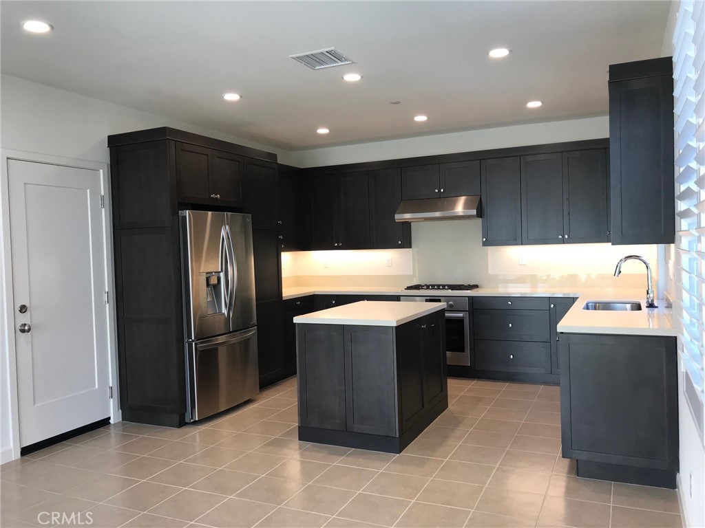 113 Copeland, Irvine CA 92618 - photo 6