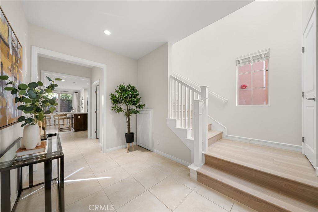 113 Hanging, Irvine CA 92620 - photo 4