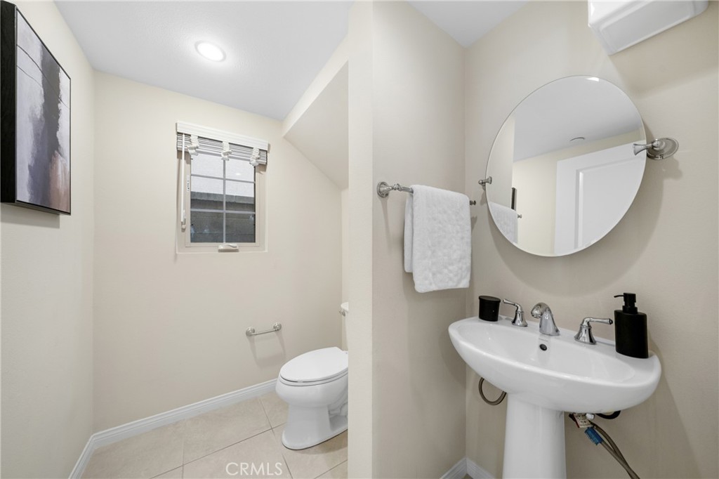 113 Hanging, Irvine CA 92620 - photo 5