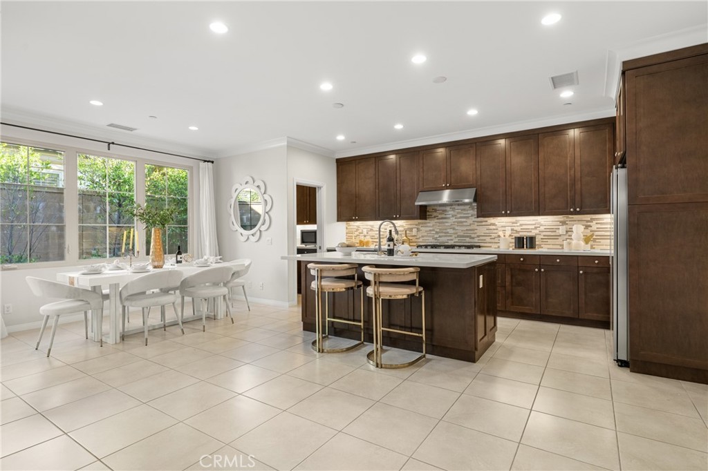 113 Hanging, Irvine CA 92620 - photo 9