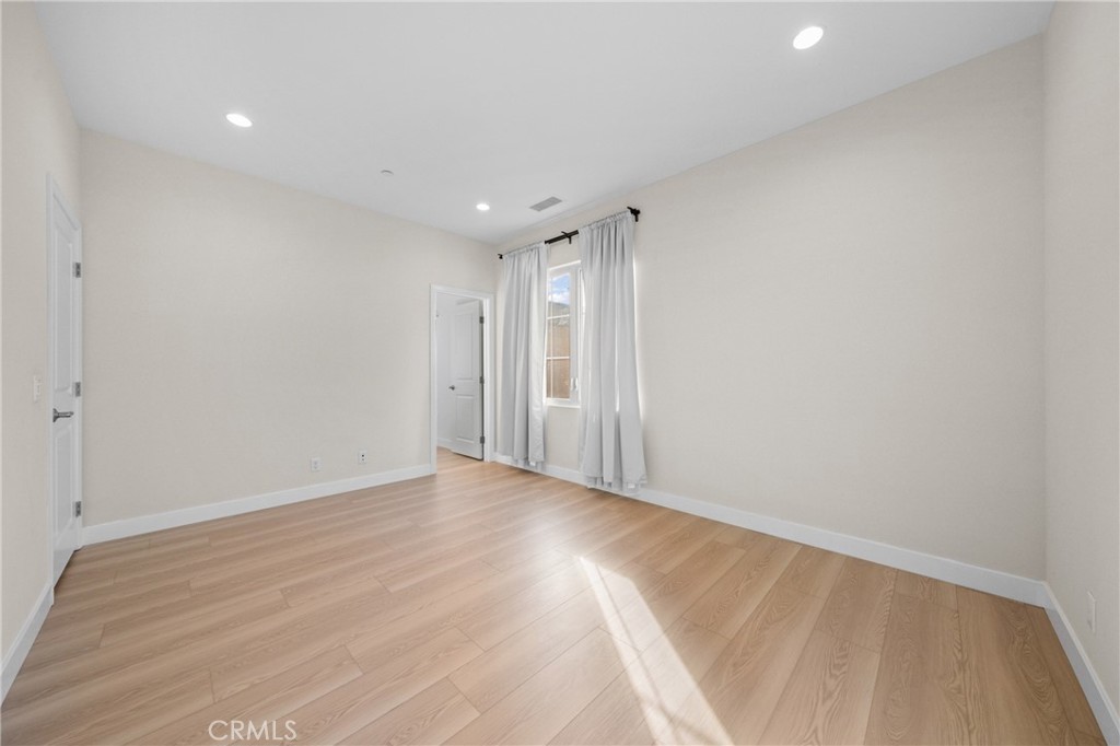 113 Hanging, Irvine CA 92620 - photo 24