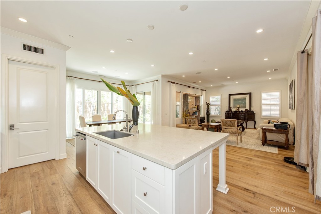 113 Hitching Post, Irvine CA 92620 - photo 4