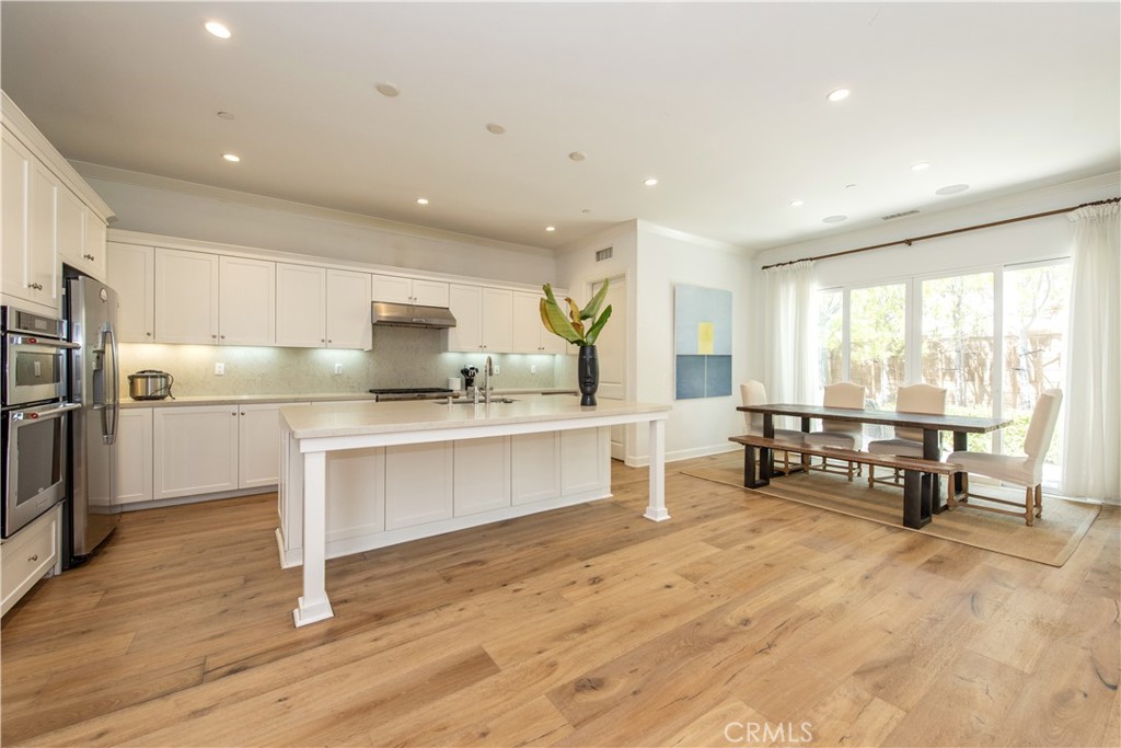 113 Hitching Post, Irvine CA 92620 - photo 2