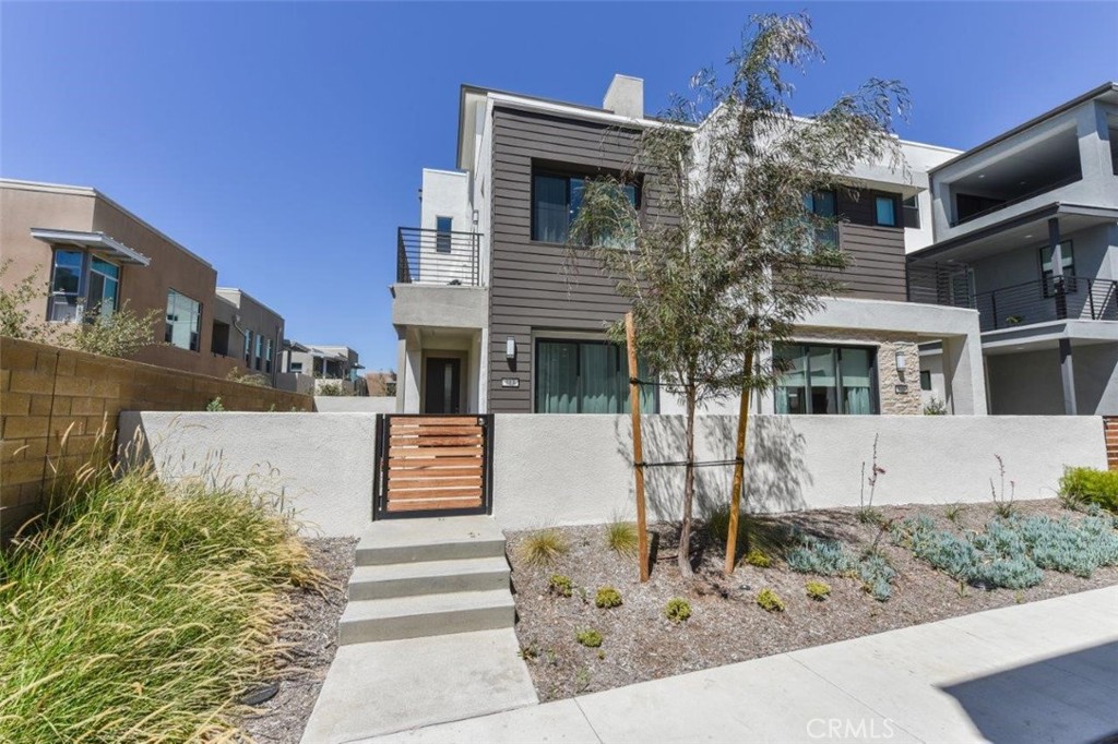 113 Novel, Irvine CA 92618 - photo 1