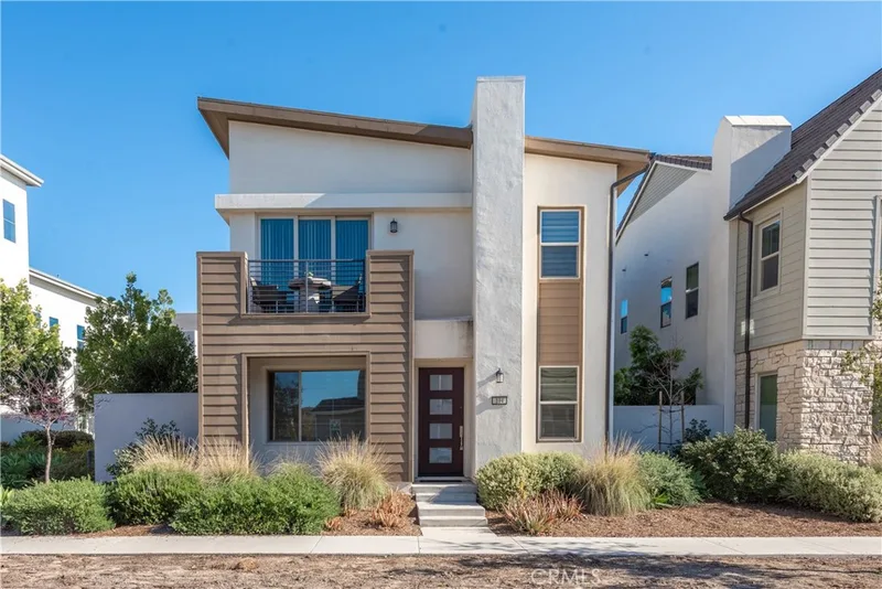114 Character, Irvine, CA 92618