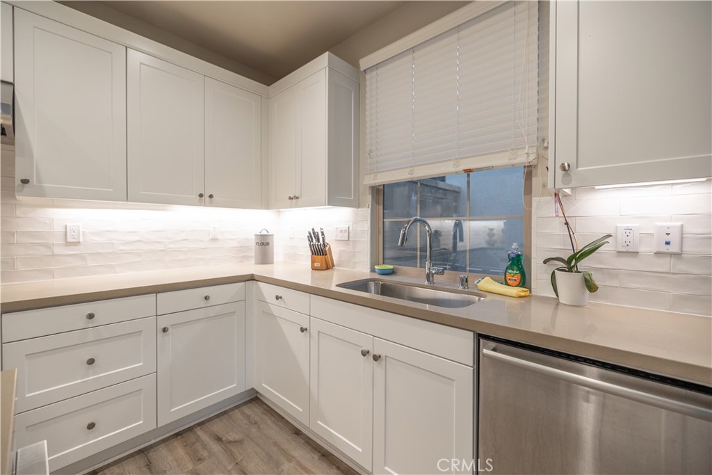 114 Falcon, Irvine CA 92618 - photo 6