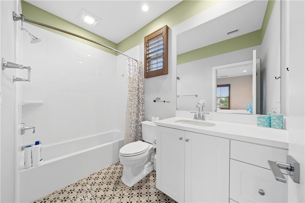114 Guinness, Irvine CA 92620 - photo 4