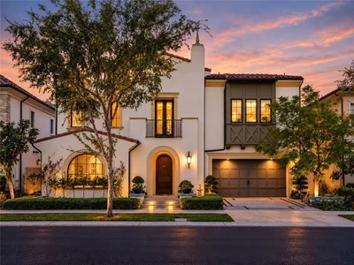 114 Interstellar, Irvine