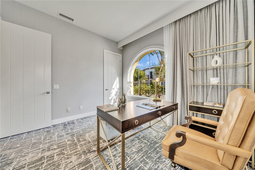 114 Interstellar, Irvine CA 92618 - photo 15