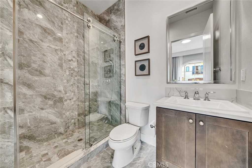 114 Interstellar, Irvine CA 92618 - photo 16