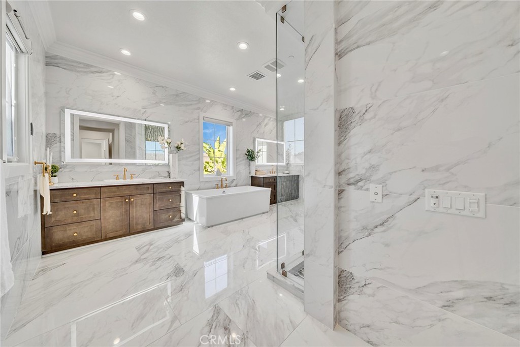 114 Interstellar, Irvine CA 92618 - photo 43