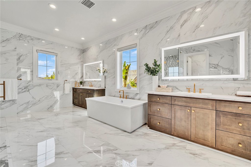 114 Interstellar, Irvine CA 92618 - photo 46