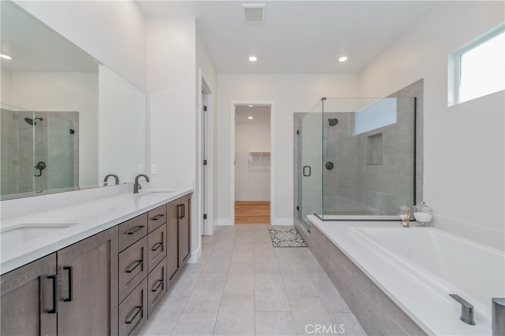 115 Bosal, Irvine CA 92618 - photo 33