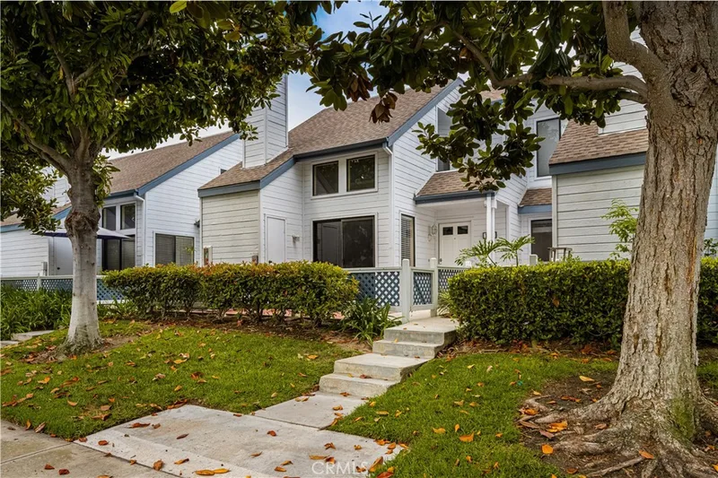 115 Fallingstar, Irvine, CA 92614