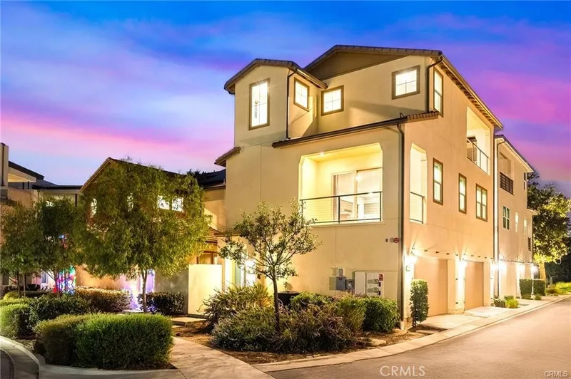 115 Frame, Irvine, CA 92618