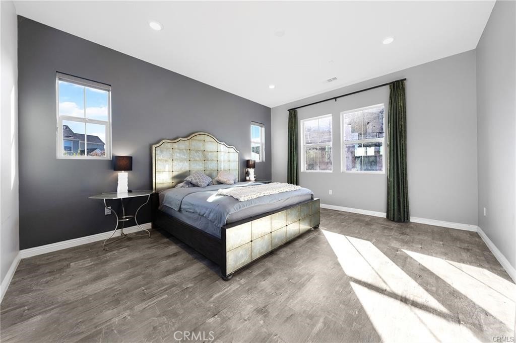 115 Frame, Irvine CA 92618 - photo 17