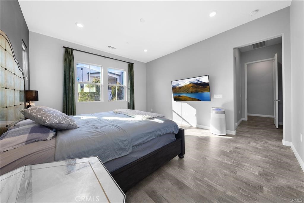 115 Frame, Irvine CA 92618 - photo 19