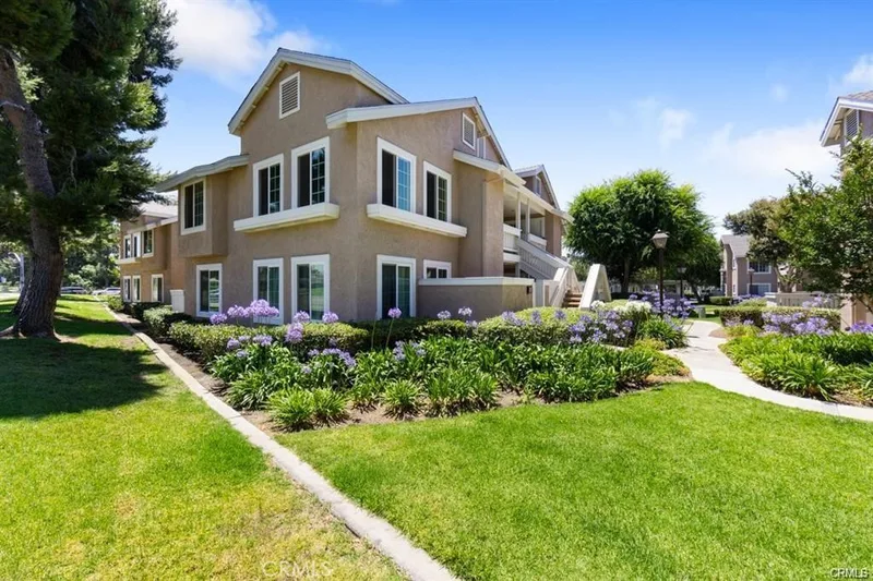115 Greenfield 112, Irvine, CA 92614