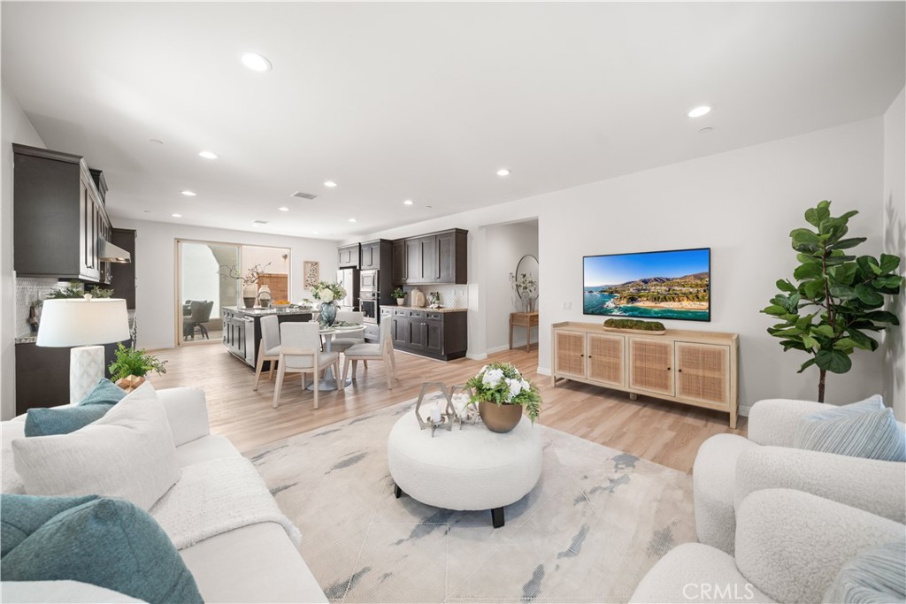 115 Hollow Tree, Irvine CA 92618 - photo 5