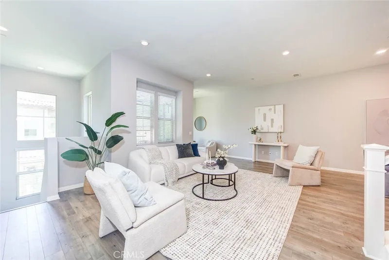 115 Neptune, Irvine, CA 92618