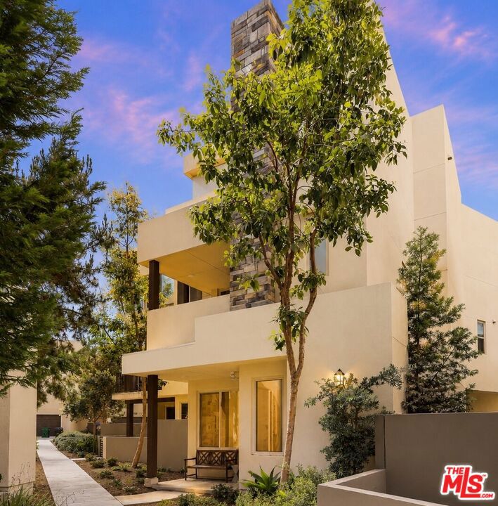116 Catalyst, Irvine CA 92618 - photo 2