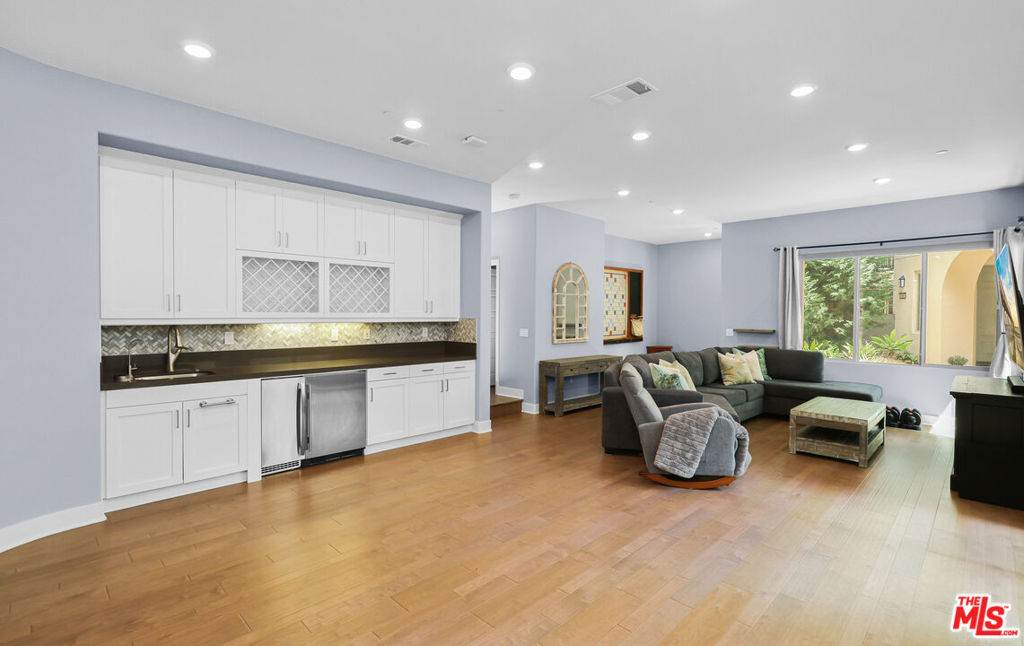 116 Catalyst, Irvine CA 92618 - photo 14