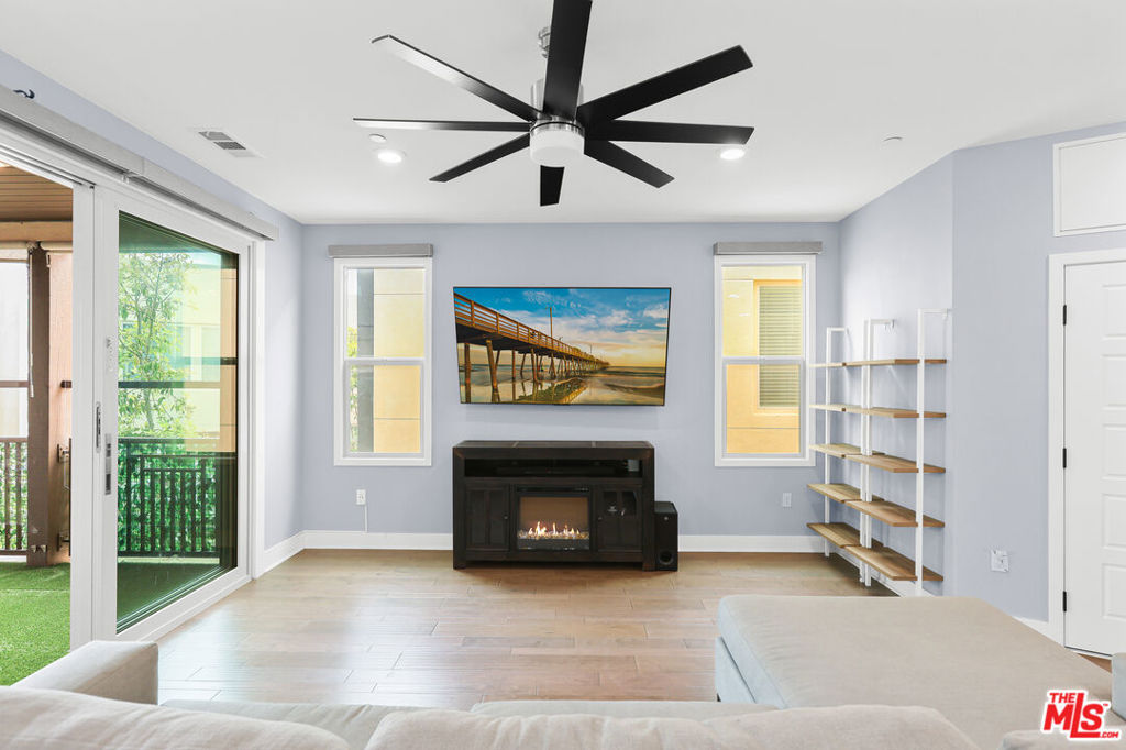 116 Catalyst, Irvine CA 92618 - photo 20