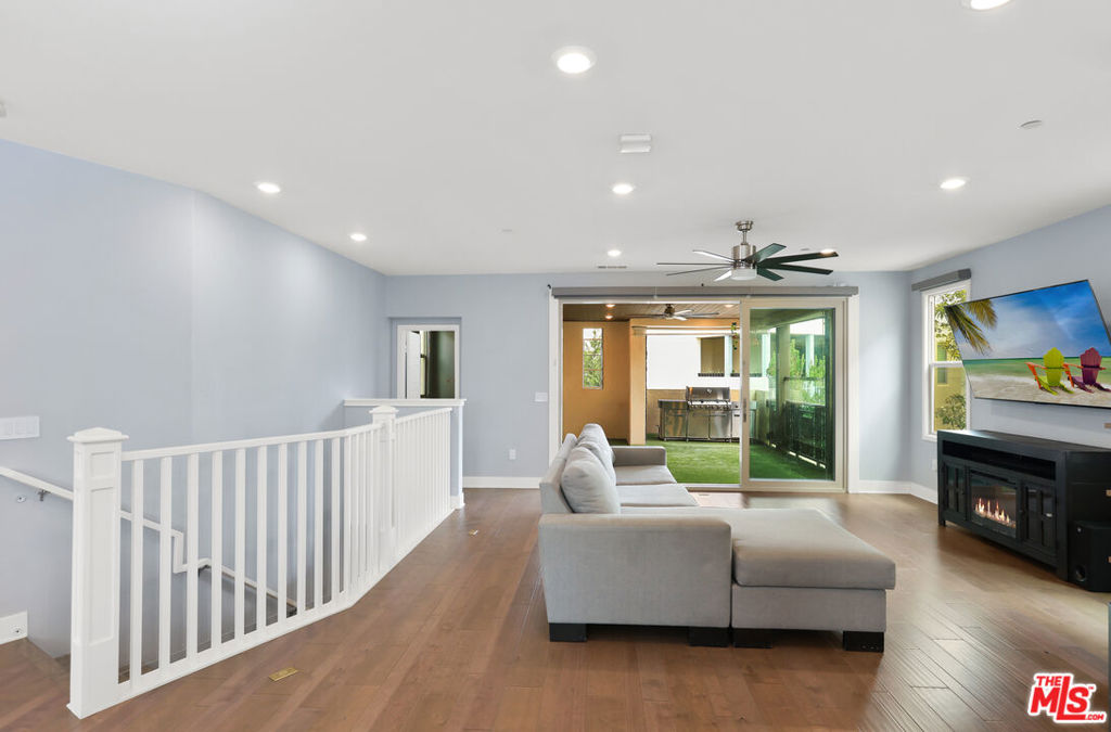 116 Catalyst, Irvine CA 92618 - photo 21