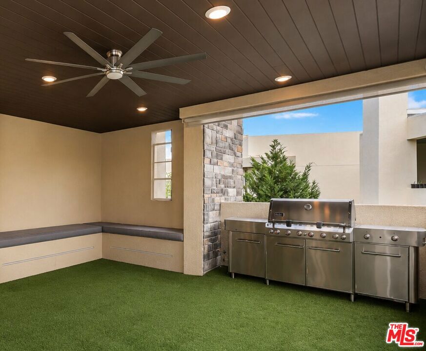 116 Catalyst, Irvine CA 92618 - photo 35