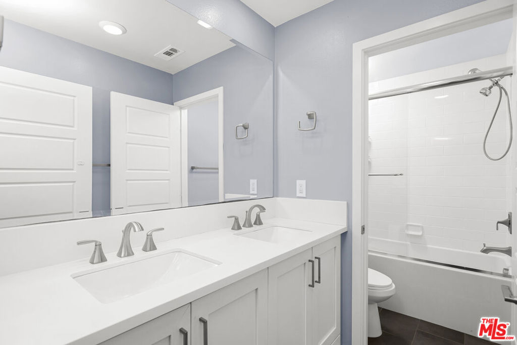 116 Catalyst, Irvine CA 92618 - photo 54