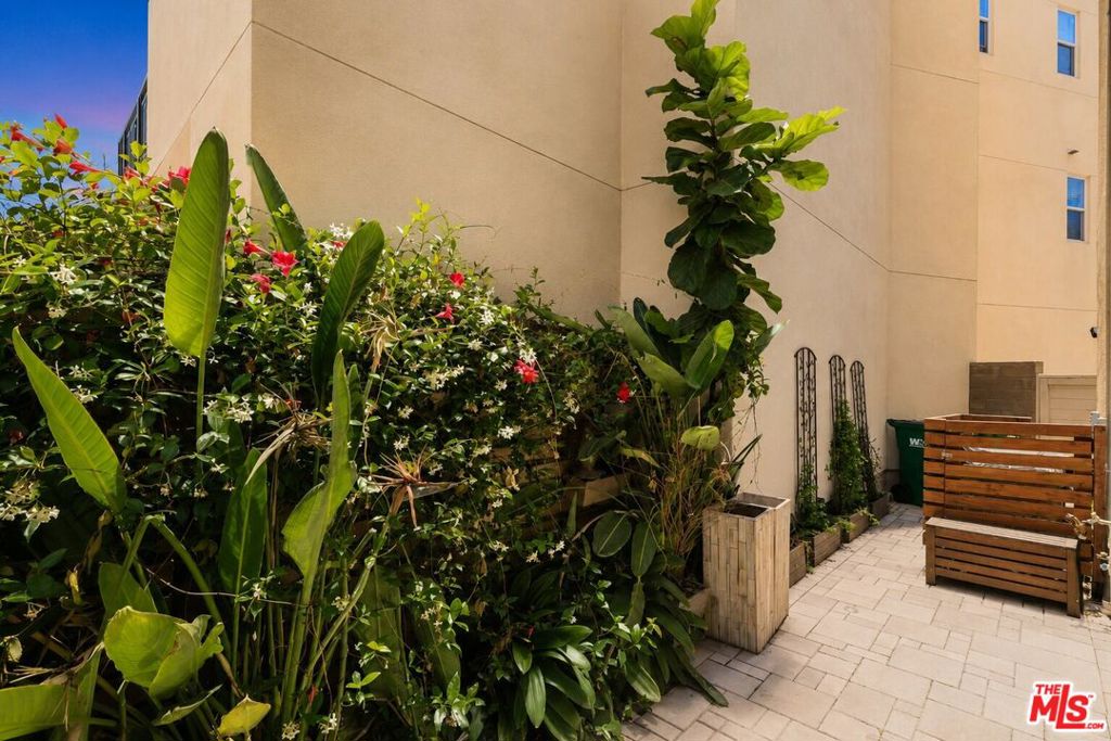 116 Catalyst, Irvine CA 92618 - photo 62