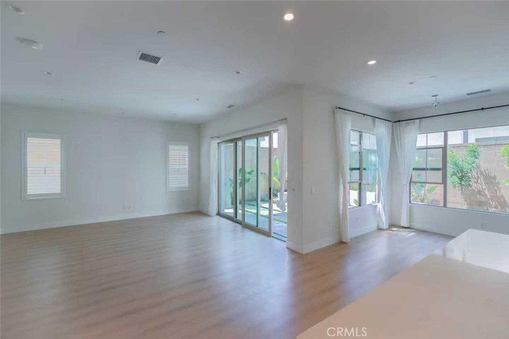 116 Eversedge, Irvine CA 92618 - photo 5