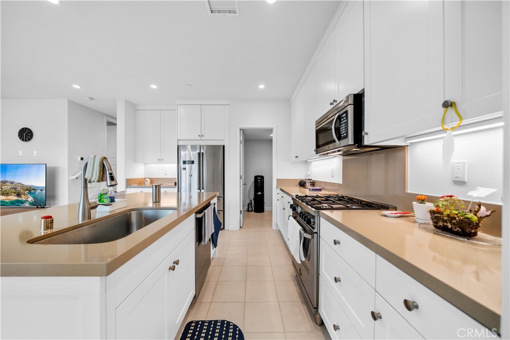 116 Milky, Irvine CA 92618 - photo 9