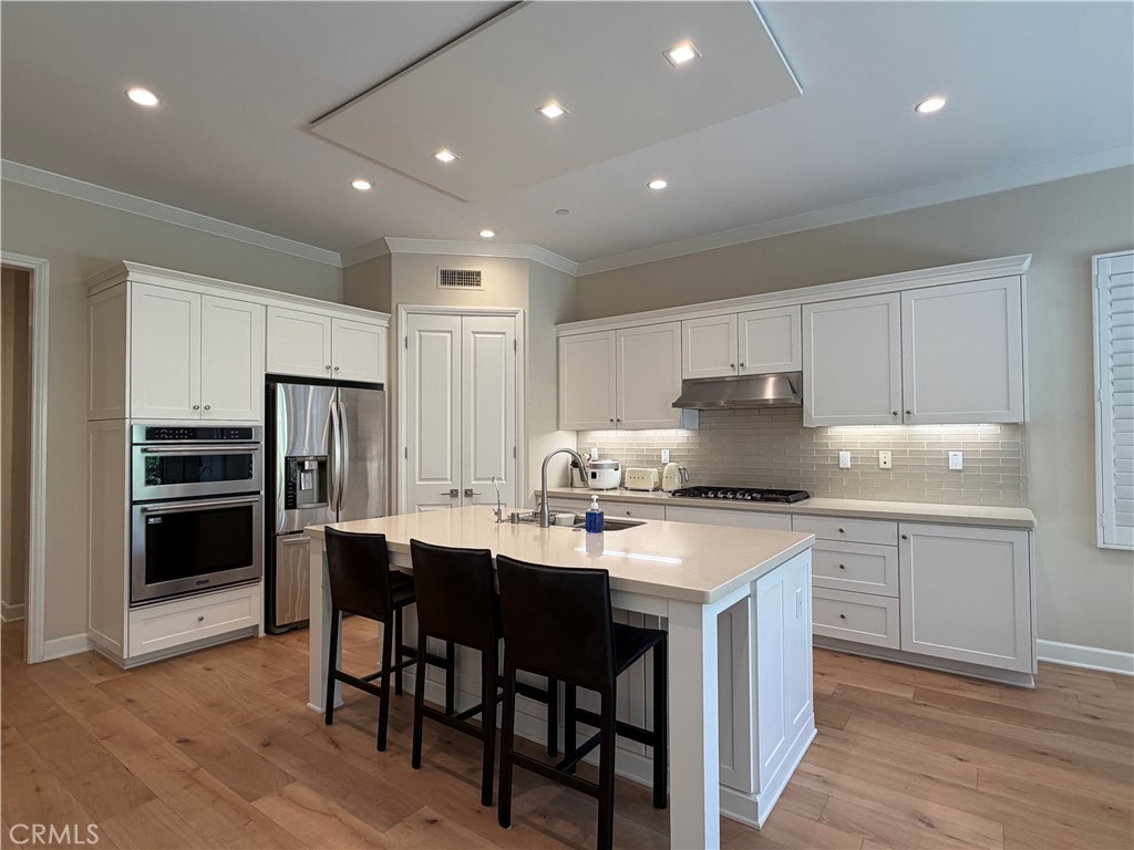 Kitchen - 116 Rotunda, Irvine CA 92620 - photo 6